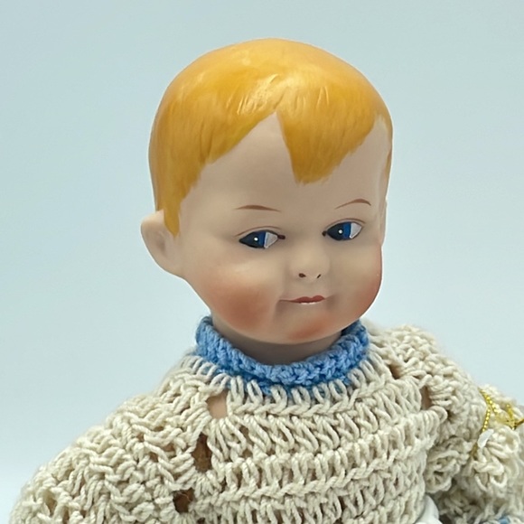 Porcelain Buster Doll Patricia Loveless Porcelain Valuable Home Décor Display - Picture 2 of 15